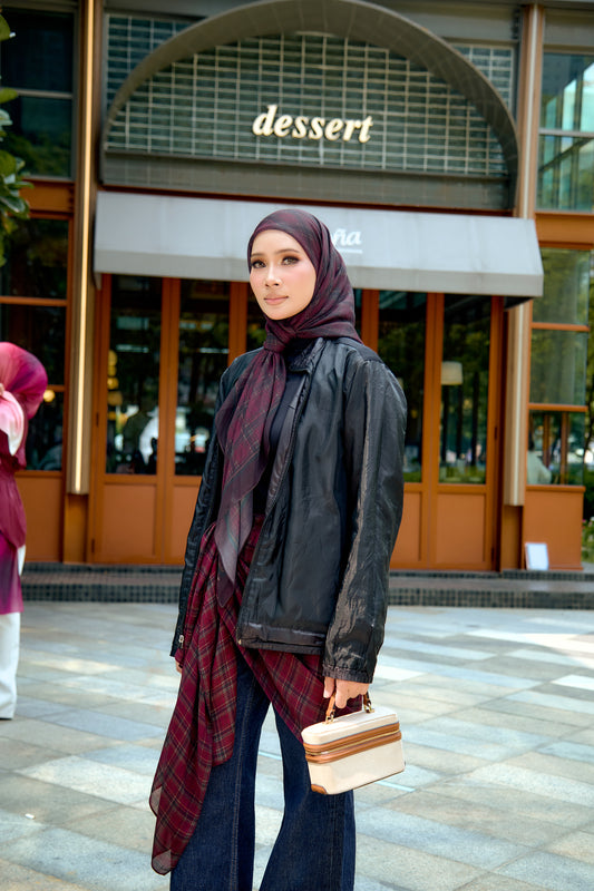 ARIRANG IN BLACK SWAN SQUARE