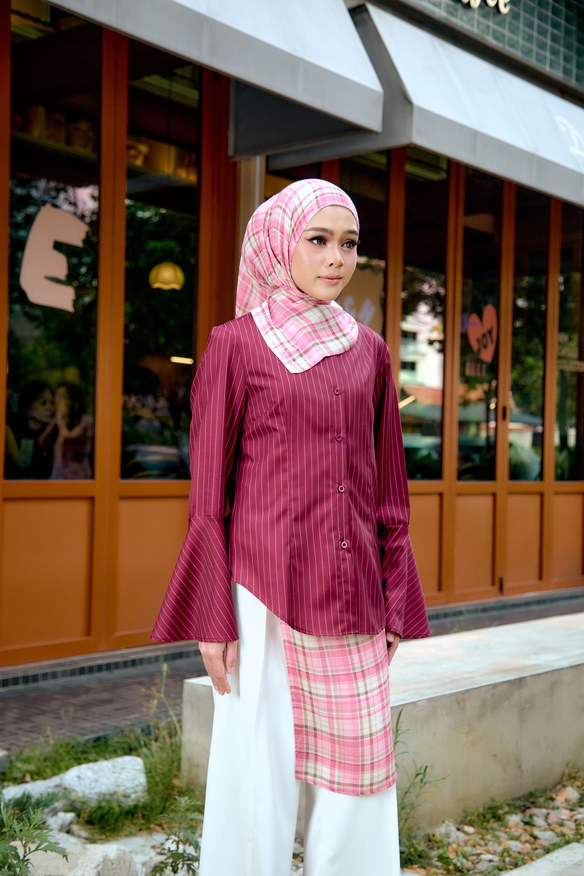 ARIRANG IN SERENDIPITY MODAL SHAWL